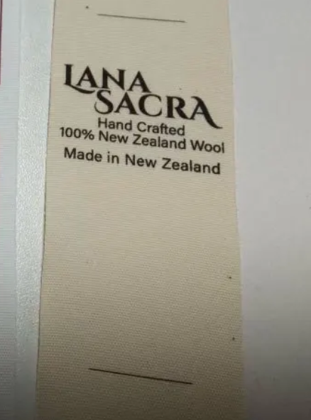 CUSTOM LABELS / Elspeth Wingham